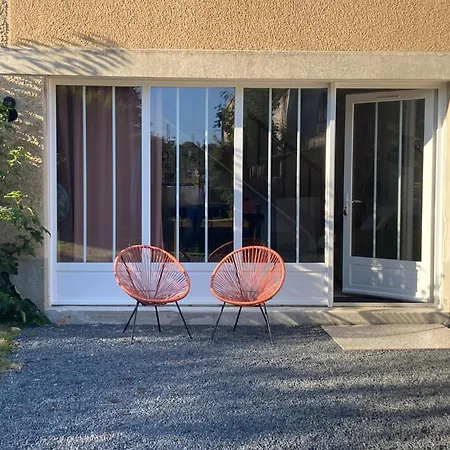 L Atelier De Leon