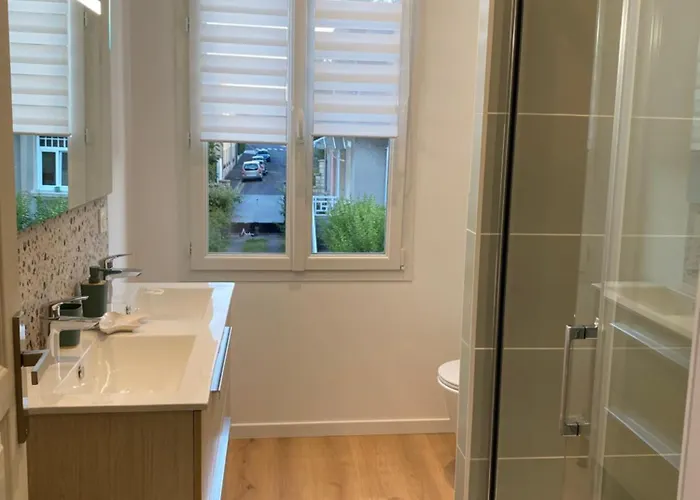 L Atelier De Leon * Bayeux